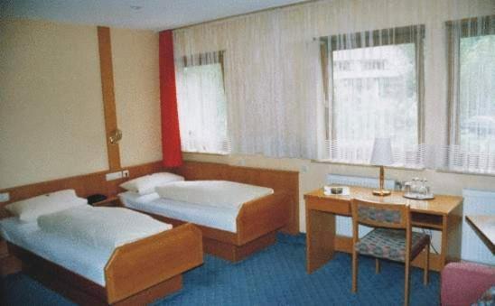 鲁德威戈斯塔尔酒店 施里斯海姆 客房 照片